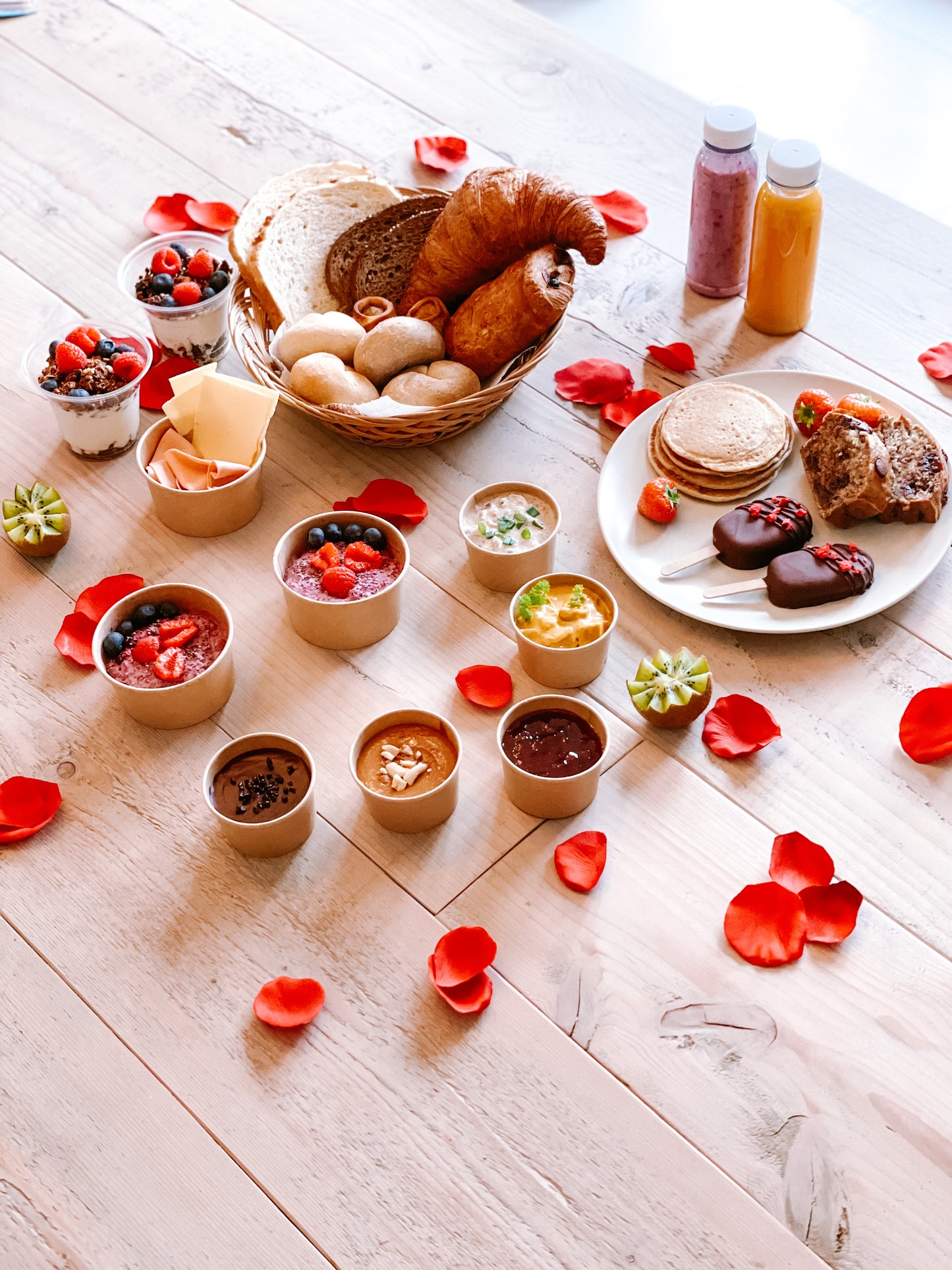 Luxe Valentijn Brunchbox – Voor Twee personen